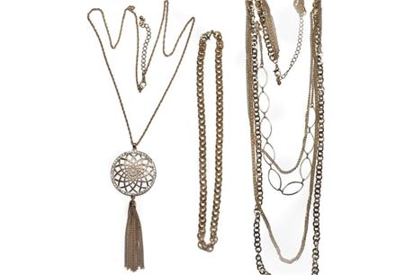 50 pcs-- Department Store Necklaces-- all Goldtone