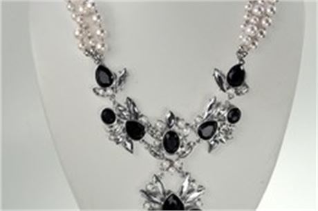 50 sets-- RSVP Necklace & Earring Set- $2000 Retail